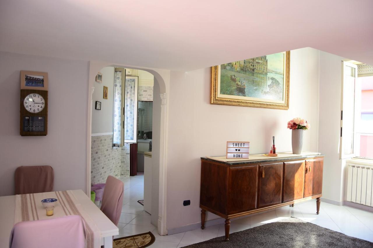 Scugnizzella Holiday House Appartement Napels Buitenkant foto