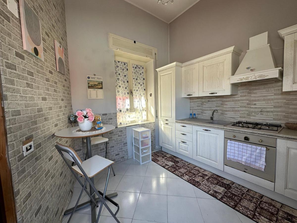 Scugnizzella Holiday House Appartement Napels Buitenkant foto