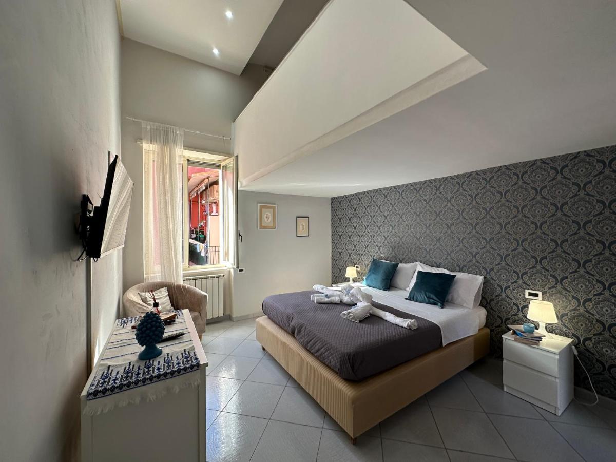 Scugnizzella Holiday House Appartement Napels Buitenkant foto