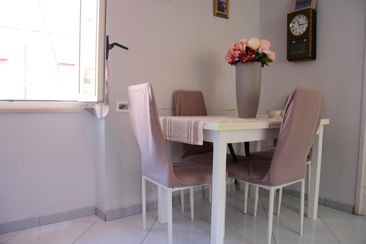 Scugnizzella Holiday House Appartement Napels Buitenkant foto