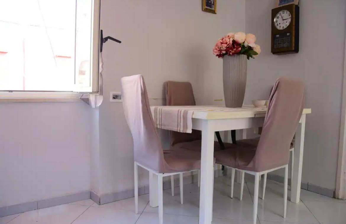 Scugnizzella Holiday House Appartement Napels Buitenkant foto