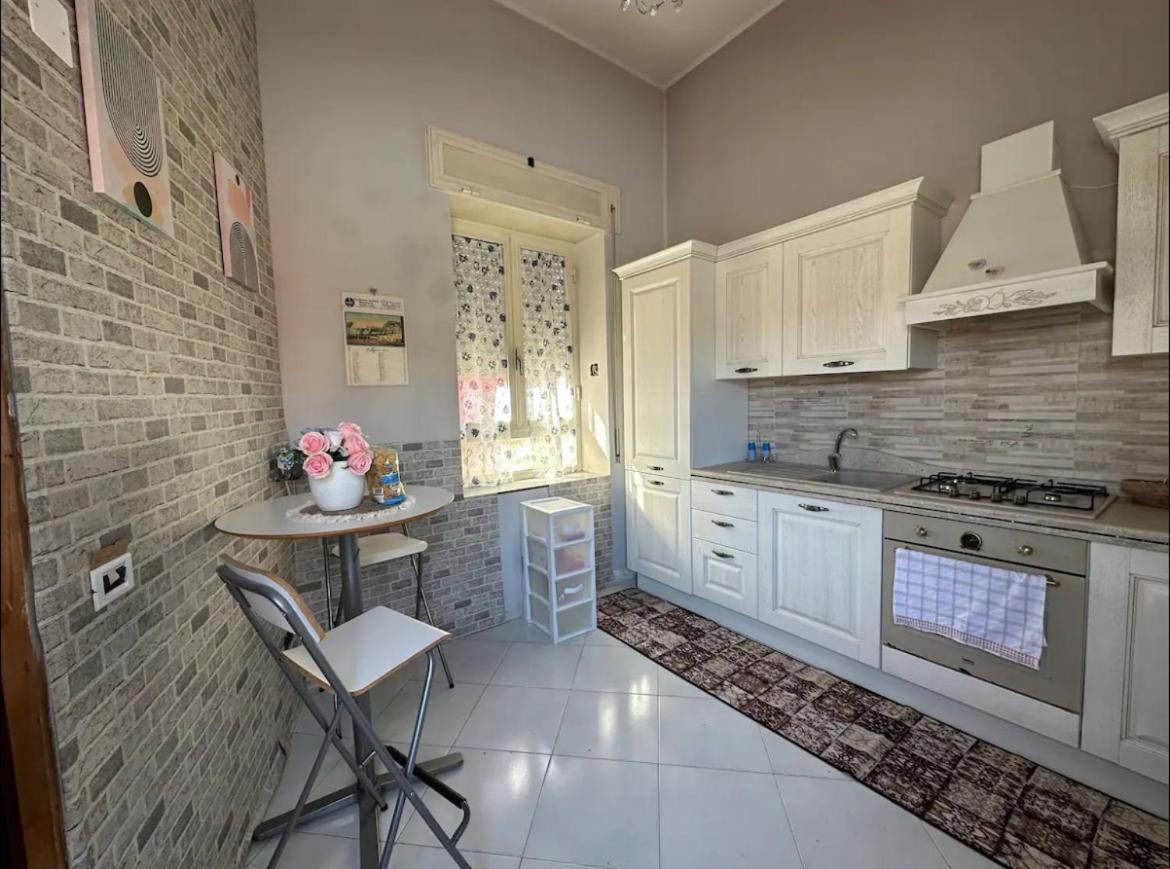 Scugnizzella Holiday House Appartement Napels Buitenkant foto
